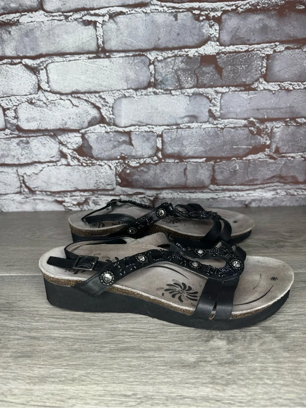 Abeo Neutral Black Leather Cheri Beaded Orthotic Comfort Buckle Sandals Women 7N